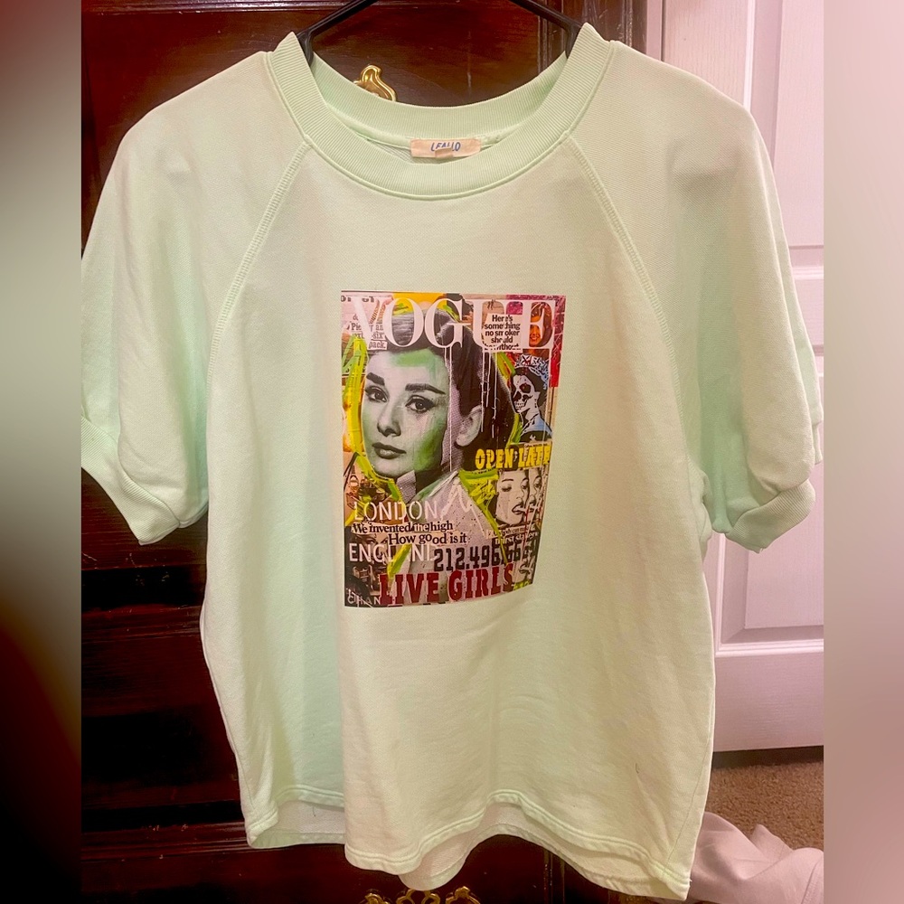 MINT GREEN  PUFF “VOGUE” SHORT SLEEVE SWEAT SHIRT.